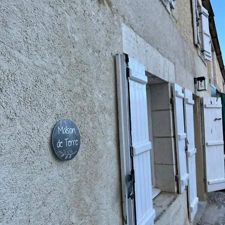 Maison De Terre Holiday home *